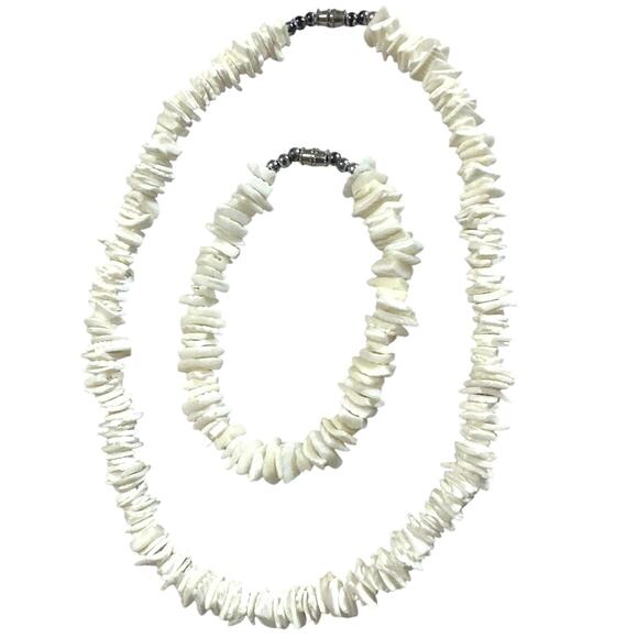 Vintage White Hawaiian 15" Chipped Puka Sea Shell Necklace and Bracelet - Picture 1 of 5